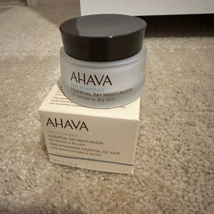 AHAVA Time to Hydrate Moisturizer - Gray and Cream